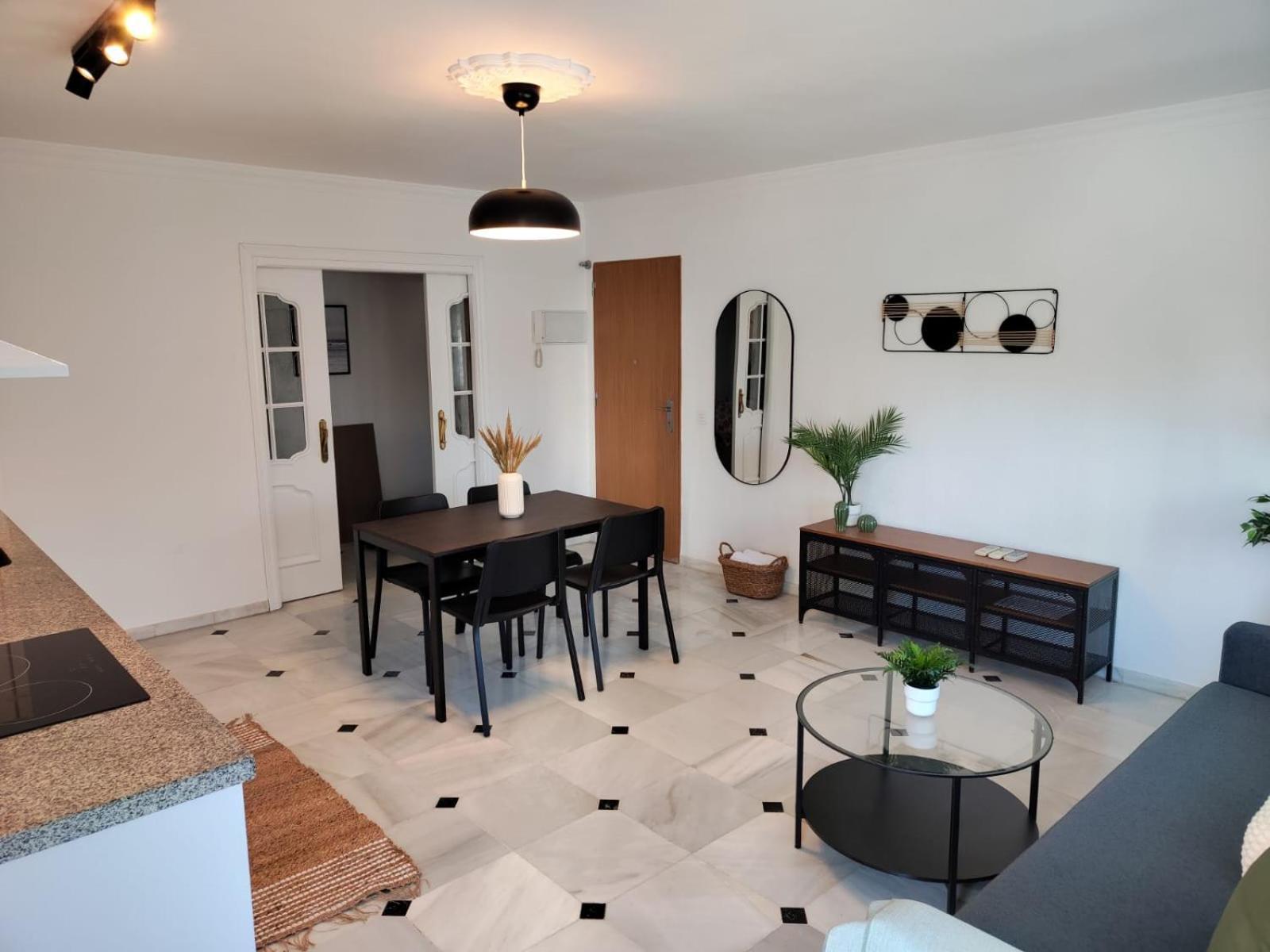 Wintowinrentals Your Home Steps From The Center Málaga Exterior foto