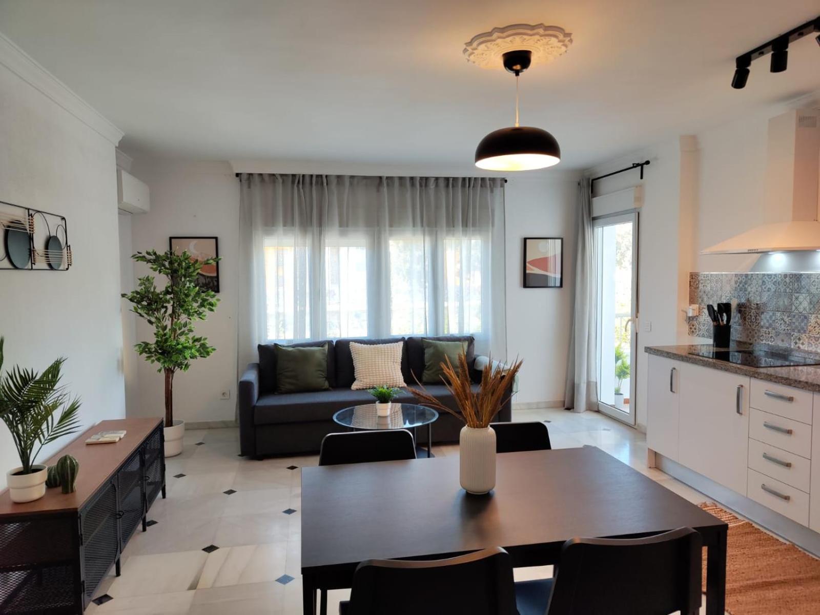 Wintowinrentals Your Home Steps From The Center Málaga Exterior foto